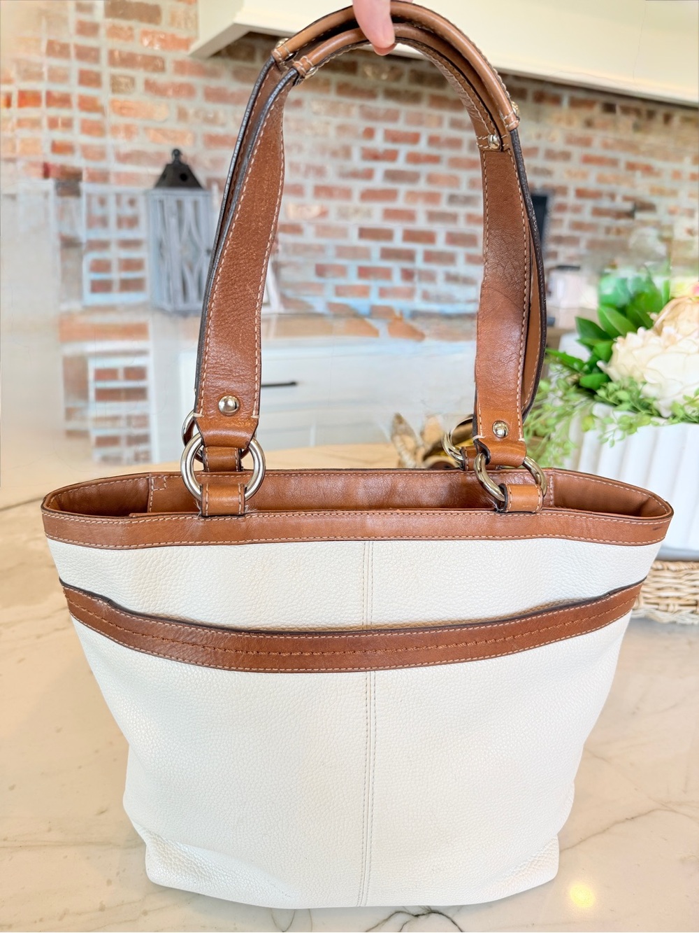 Coach Penelope F14683 Pebbled Cream  Leather Shoulder Tote 👜 - Picture 2 of 16